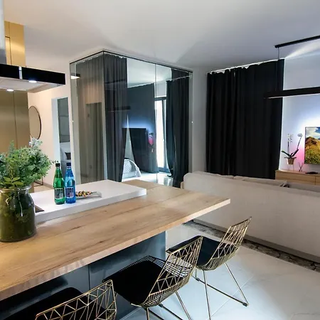 Apartment El - Antares Poznan